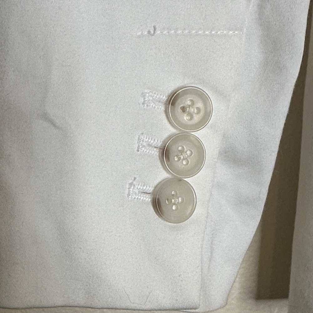 Banana Republic Elegant White Blazer - Picture 4 of 6
